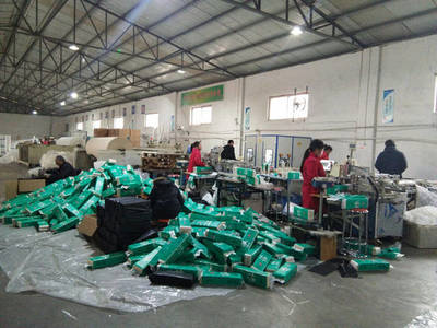 家用卫生纸卷纸是用什么机器生产出来的